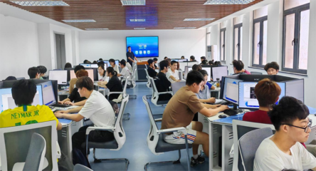 【本科教育教學(xué)工作巡禮】計(jì)算機(jī)與信息工程學(xué)院 砥礪奮進(jìn)謀發(fā)展，篤行實(shí)干開(kāi)新局——聚焦計(jì)算機(jī)網(wǎng)絡(luò)系統(tǒng)工程服務(wù)人才培養(yǎng)